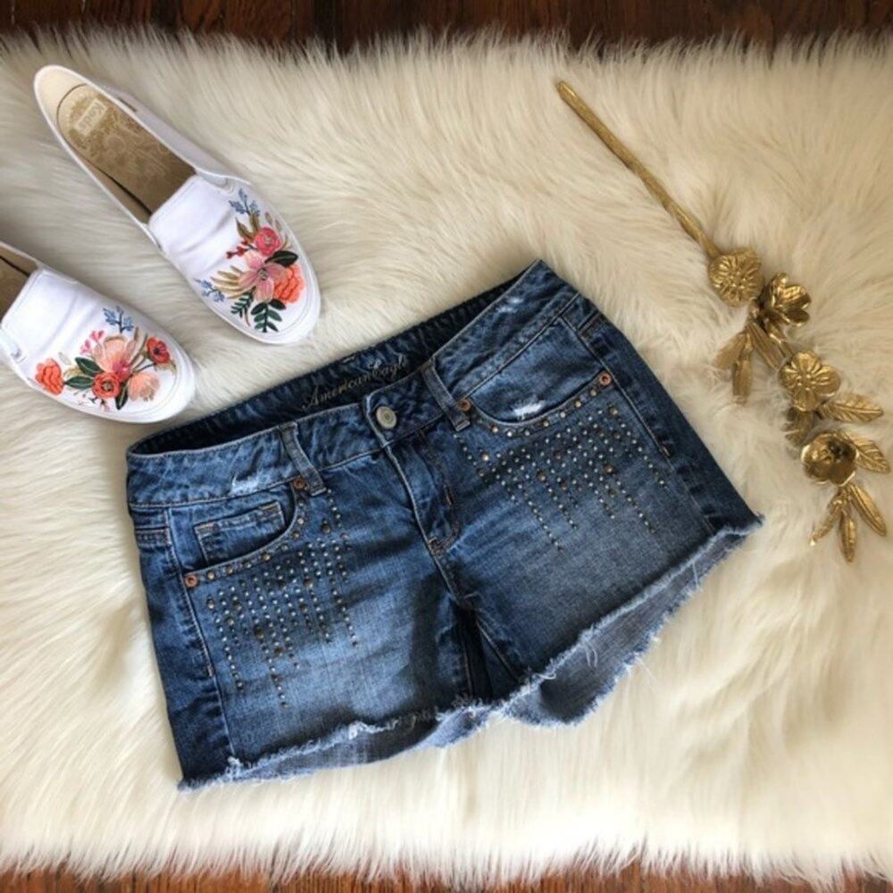 American Eagle AEO Cut Off Distressed Shorts Jean